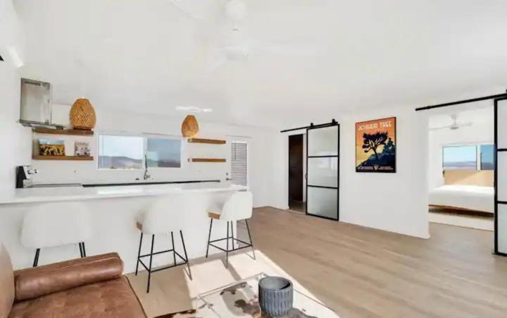 Serene Modern Home Backdoor With Great Wifi, Games, Movies, Patio Seating And Bbq Easy Access To North Joshua Tree National Park In 10 Minutes Twentynine Palms Exterior foto