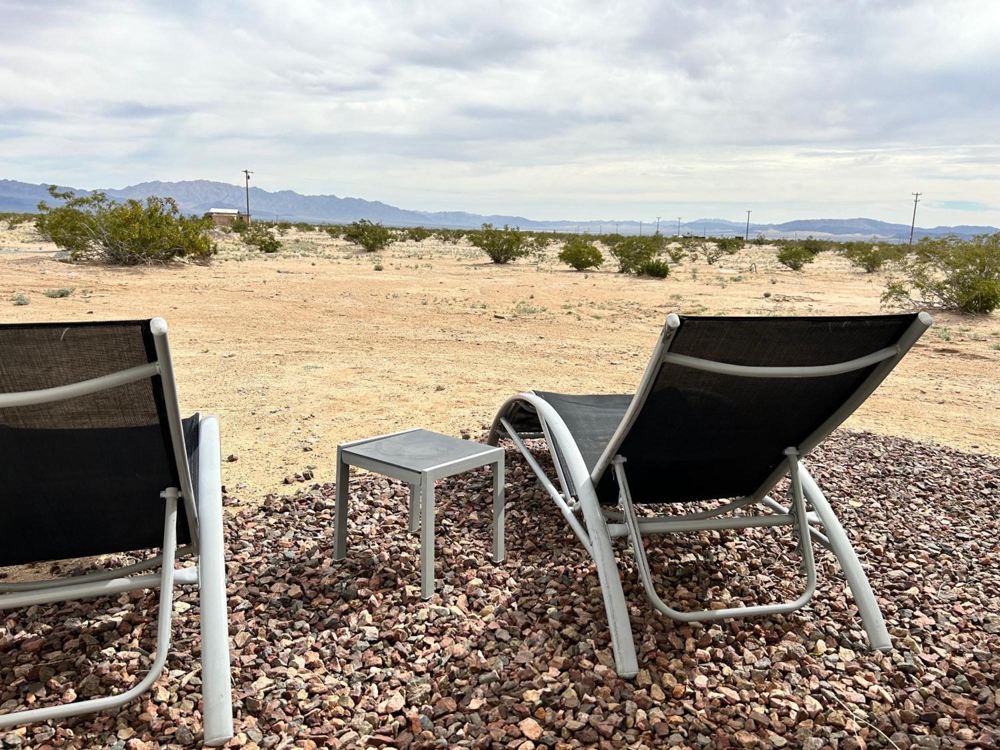 Serene Modern Home Backdoor With Great Wifi, Games, Movies, Patio Seating And Bbq Easy Access To North Joshua Tree National Park In 10 Minutes Twentynine Palms Exterior foto